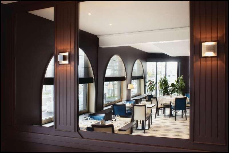 Hotel Le Berry Saint-Nazaire Restaurant bilde